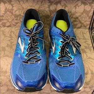 Men’s Brooks Size 11 Running Sneakers